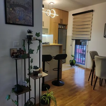 Smaragd Apartament *